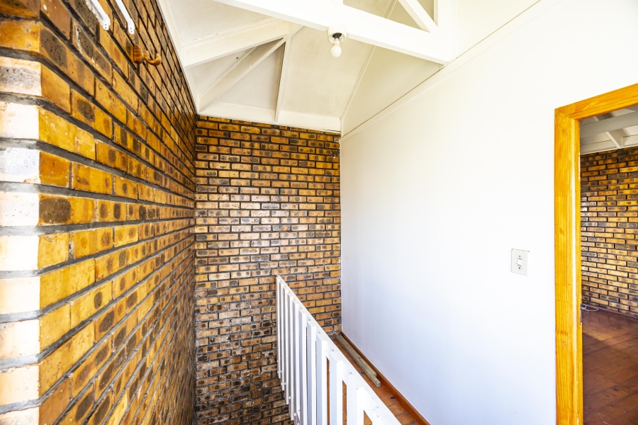 6 Bedroom Property for Sale in Quigney Eastern Cape